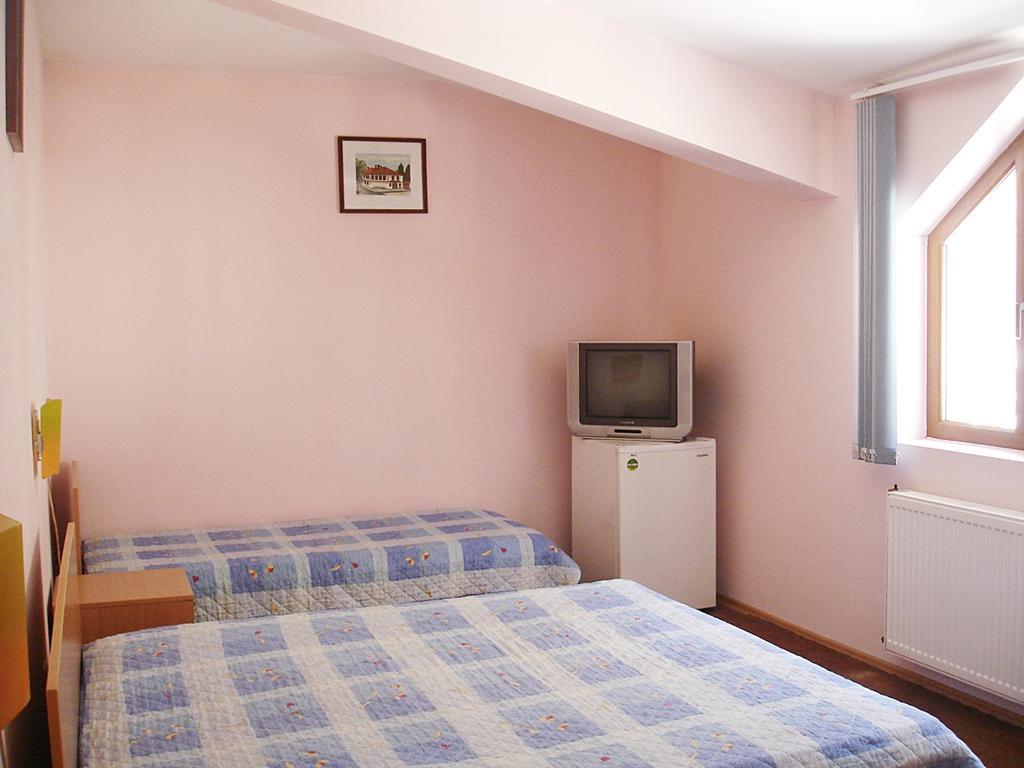 Hotel Restaurant Vodenitsata Berkovica Esterno foto