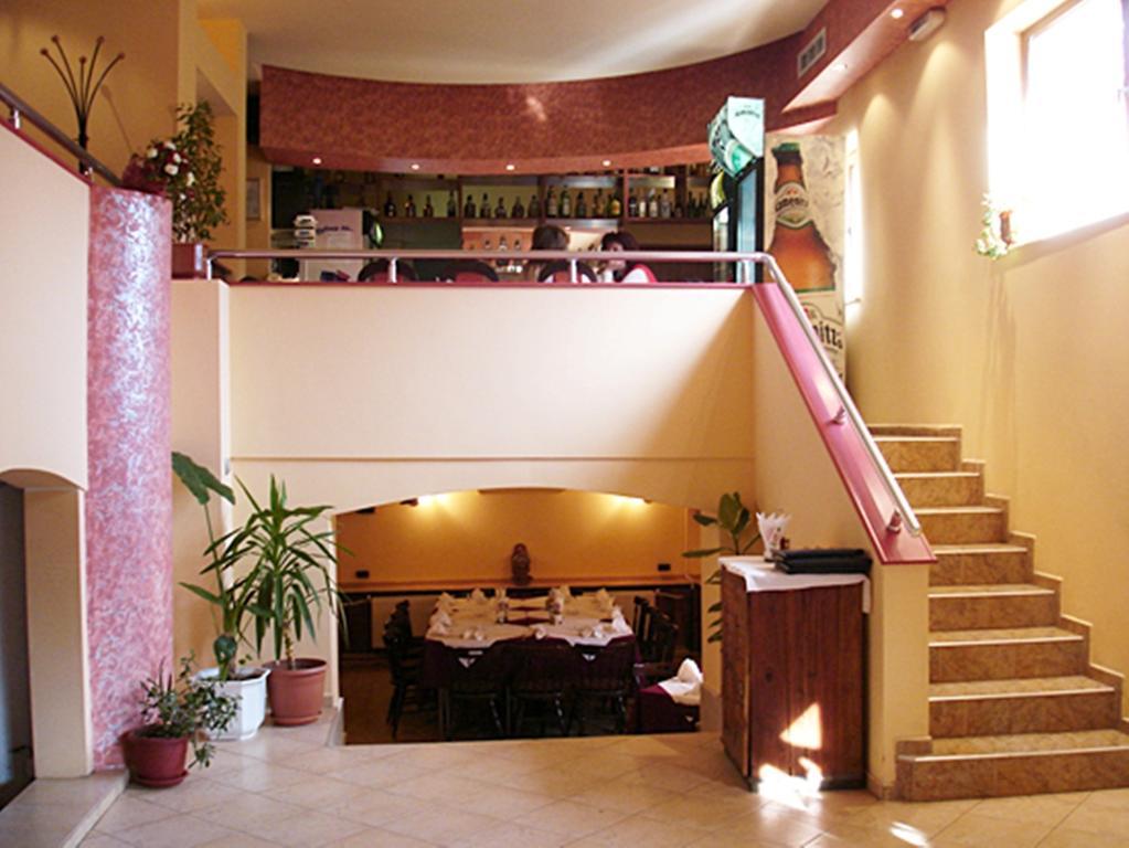 Hotel Restaurant Vodenitsata Berkovica Esterno foto